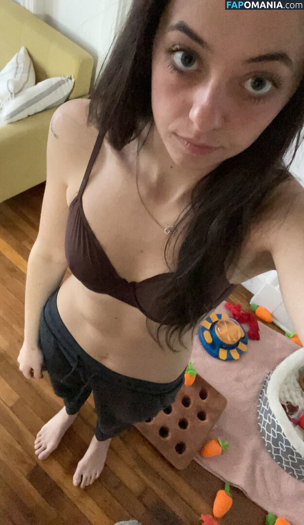 Olivia Tiedemann Naakt Gelekte foto #1