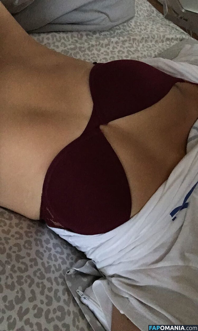 Olivia Tiedemann Naakt Gelekte foto #8