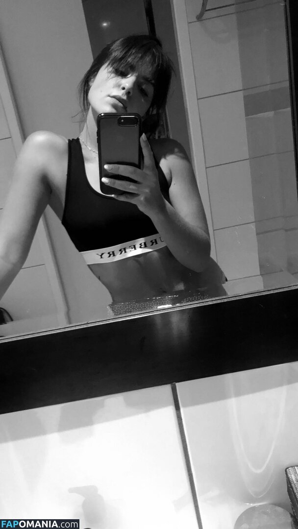Olympia Valance Naakt Gelekte foto #7