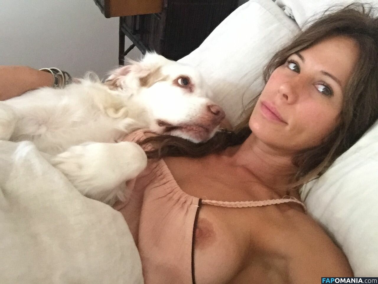 Rhona Mitra Naakt Gelekte foto #8