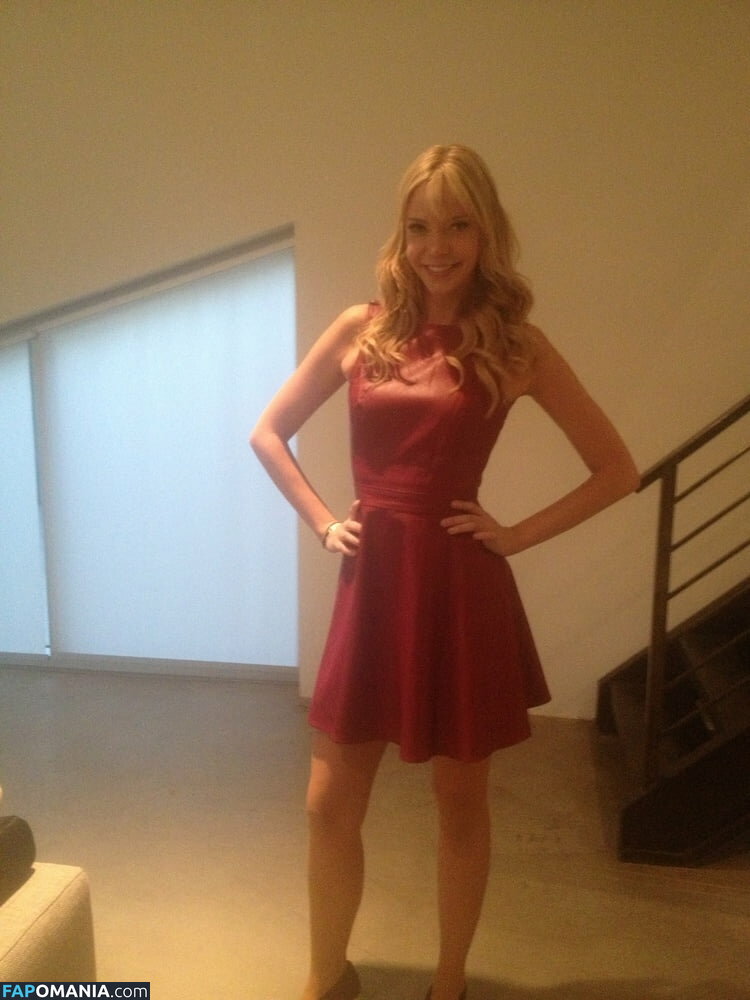 Riki Lindhome Naakt Gelekte foto #15