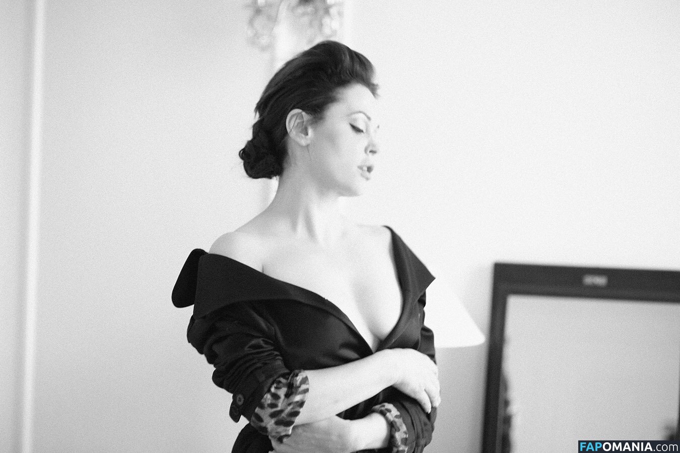 Rose McGowan Naakt Gelekte foto #67