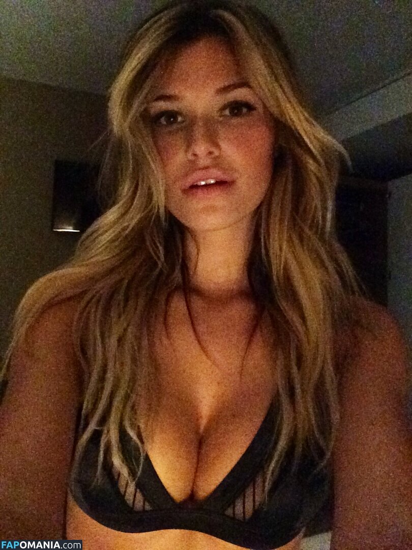 Samantha Hoopes Naakt Gelekte foto #9