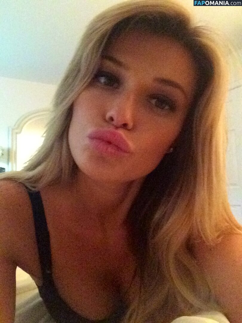 Samantha Hoopes Naakt Gelekte foto #15