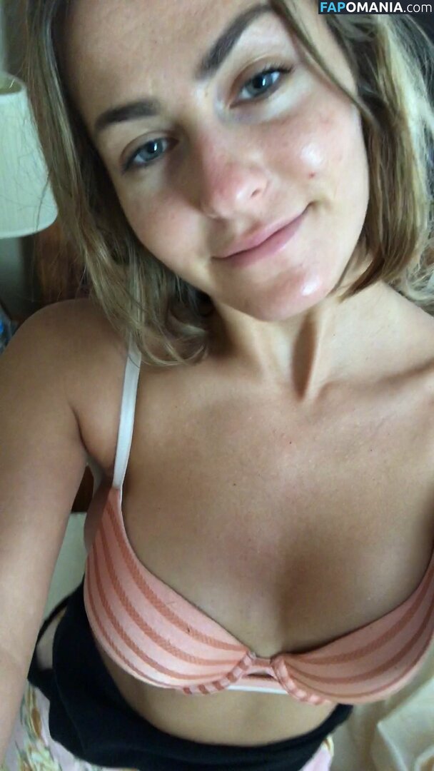 Scout Taylor Compton Naakt Gelekte foto #24