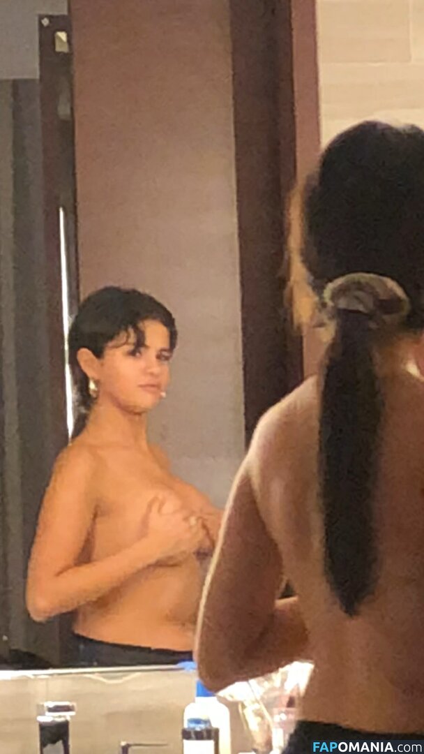 Selena Gomez Naakt Gelekte foto #39