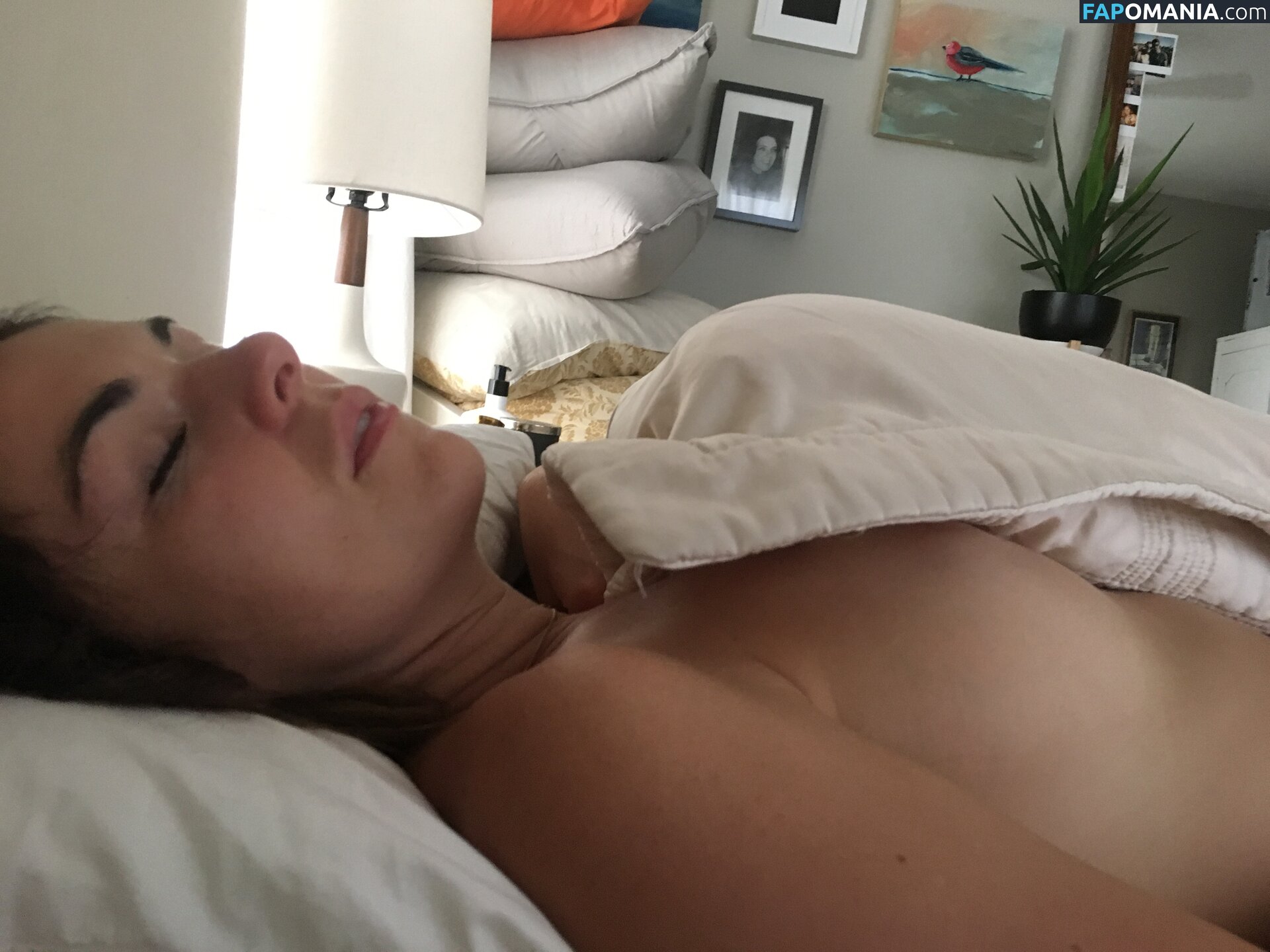 Serinda Swan Naakt Gelekte foto #36