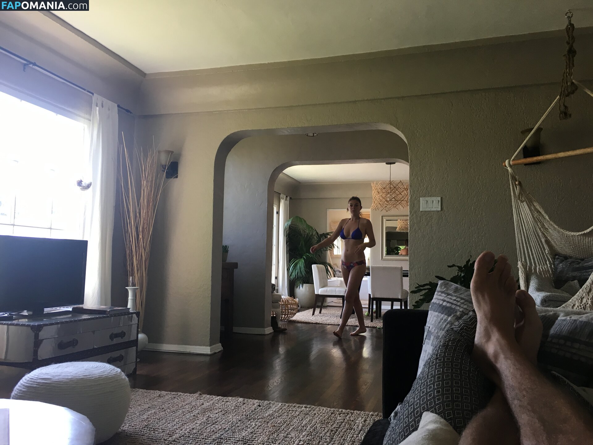 Serinda Swan Naakt Gelekte foto #51