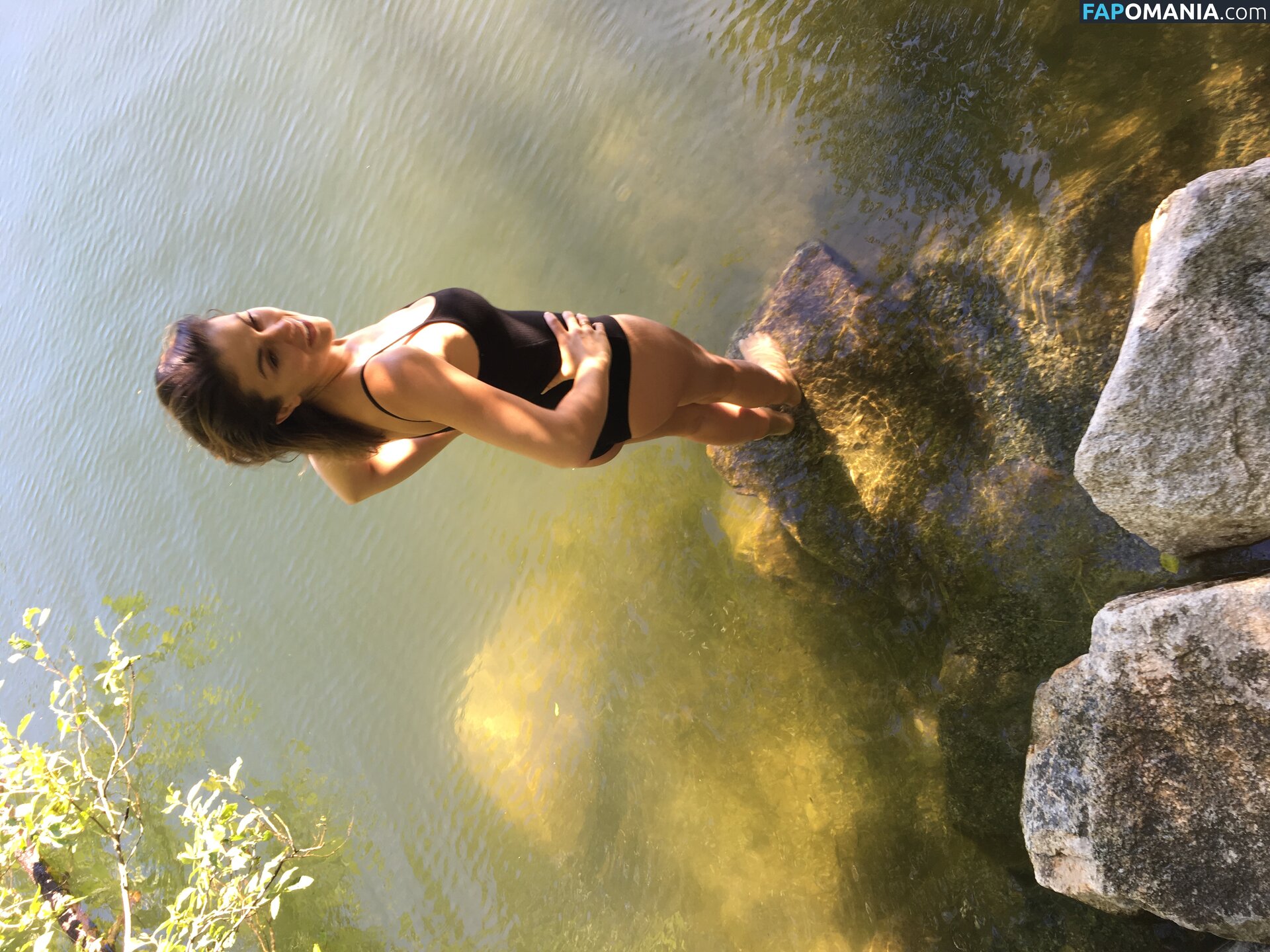 Serinda Swan Naakt Gelekte foto #93