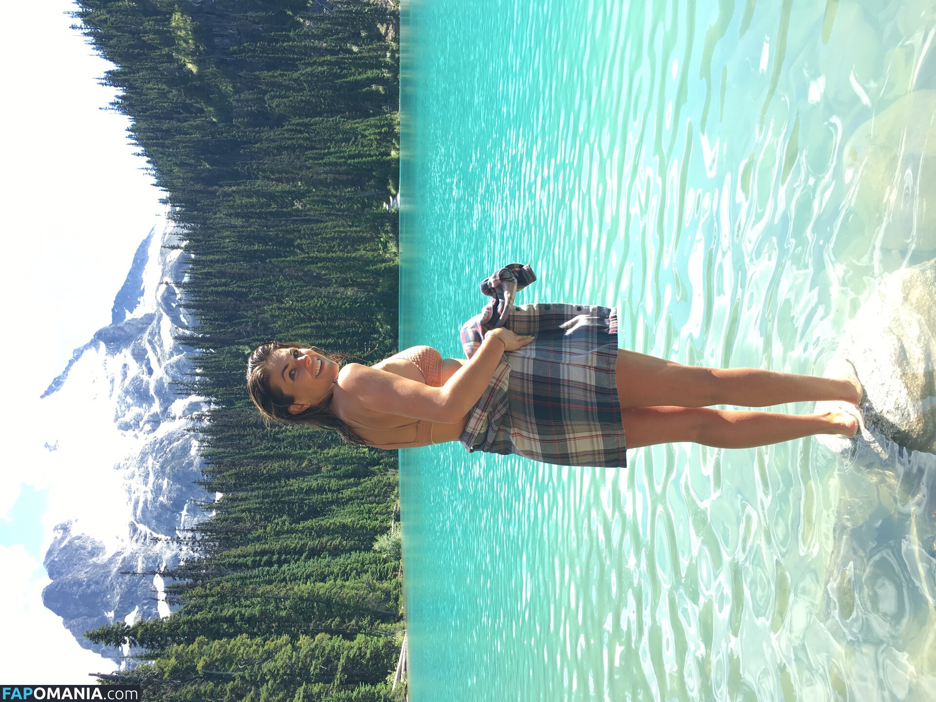 Serinda Swan Naakt Gelekte foto #155