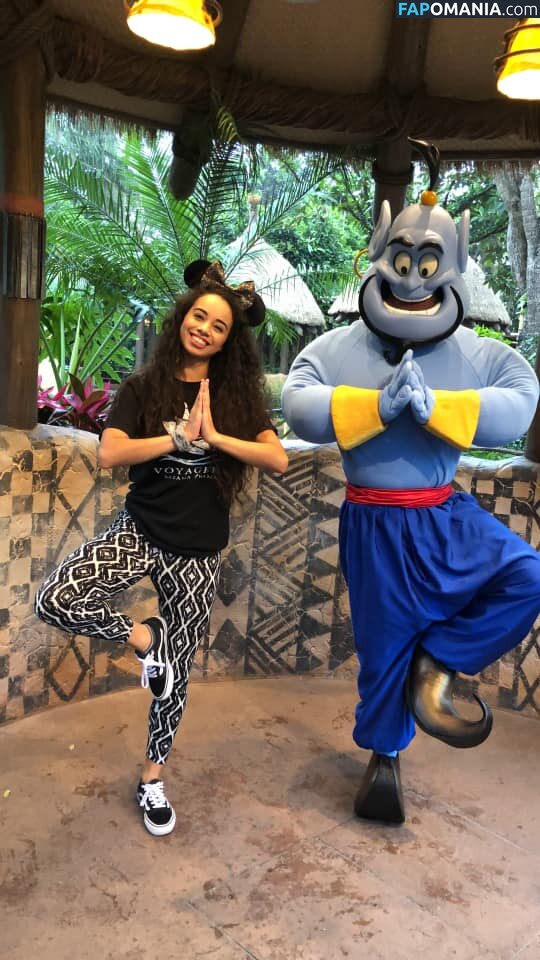 Shani Hamilton Naakt Gelekte foto #22