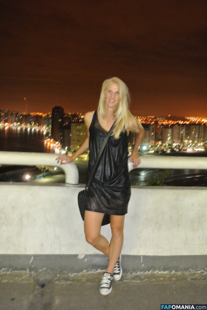 Sofia Jakobsson Naakt Gelekte foto #124