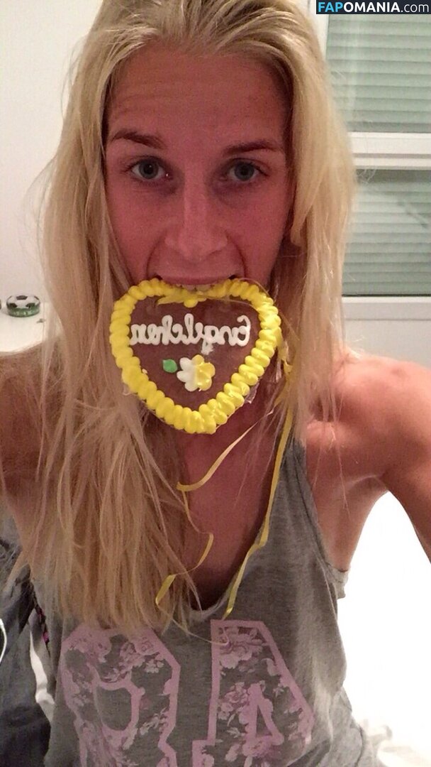 Sofia Jakobsson Naakt Gelekte foto #212