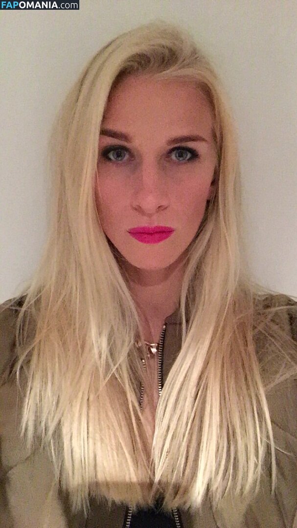 Sofia Jakobsson Naakt Gelekte foto #243