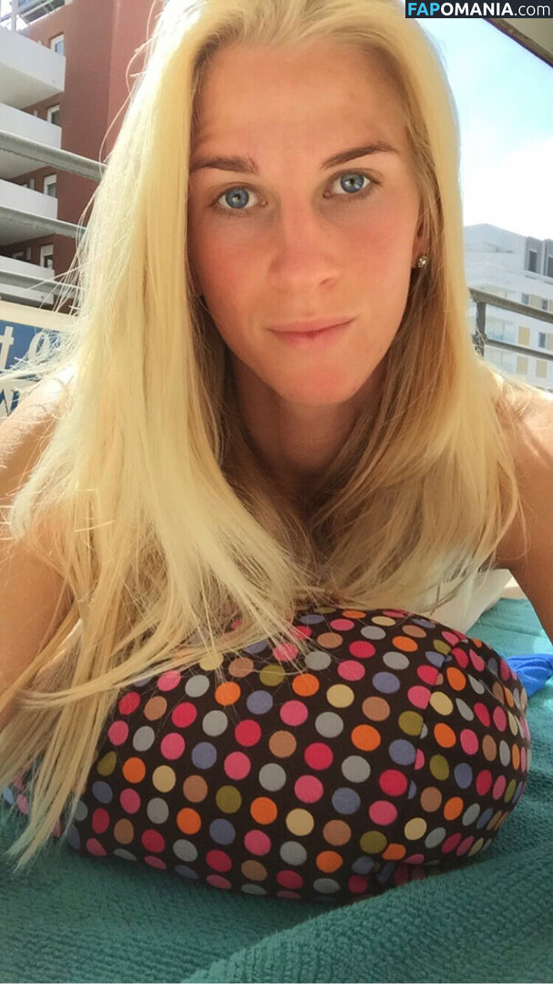 Sofia Jakobsson Naakt Gelekte foto #264