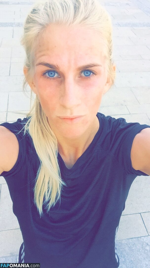 Sofia Jakobsson Naakt Gelekte foto #278