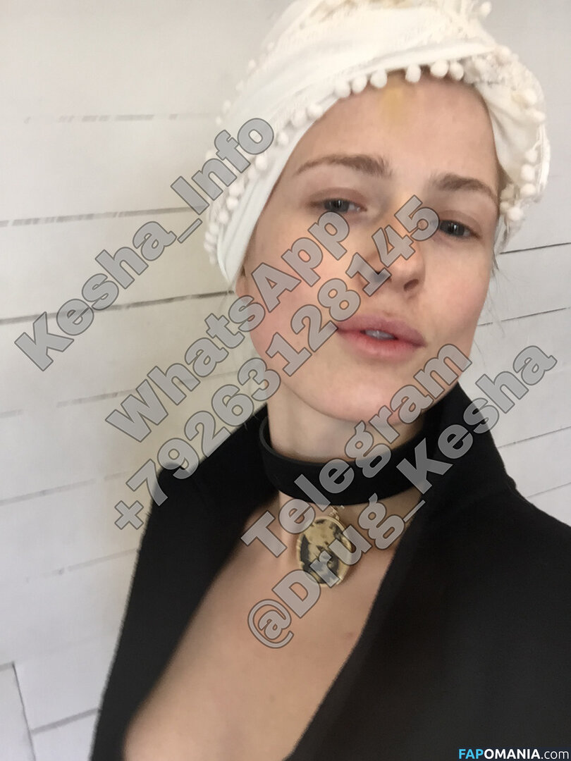 Sofya Ernst Aka Sonya Zaika Naakt Gelekte foto #83
