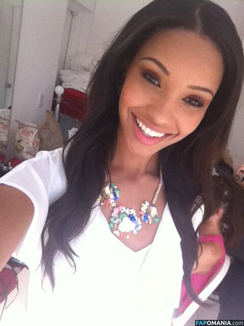 Staci Lyon Naakt Gelekte foto #5