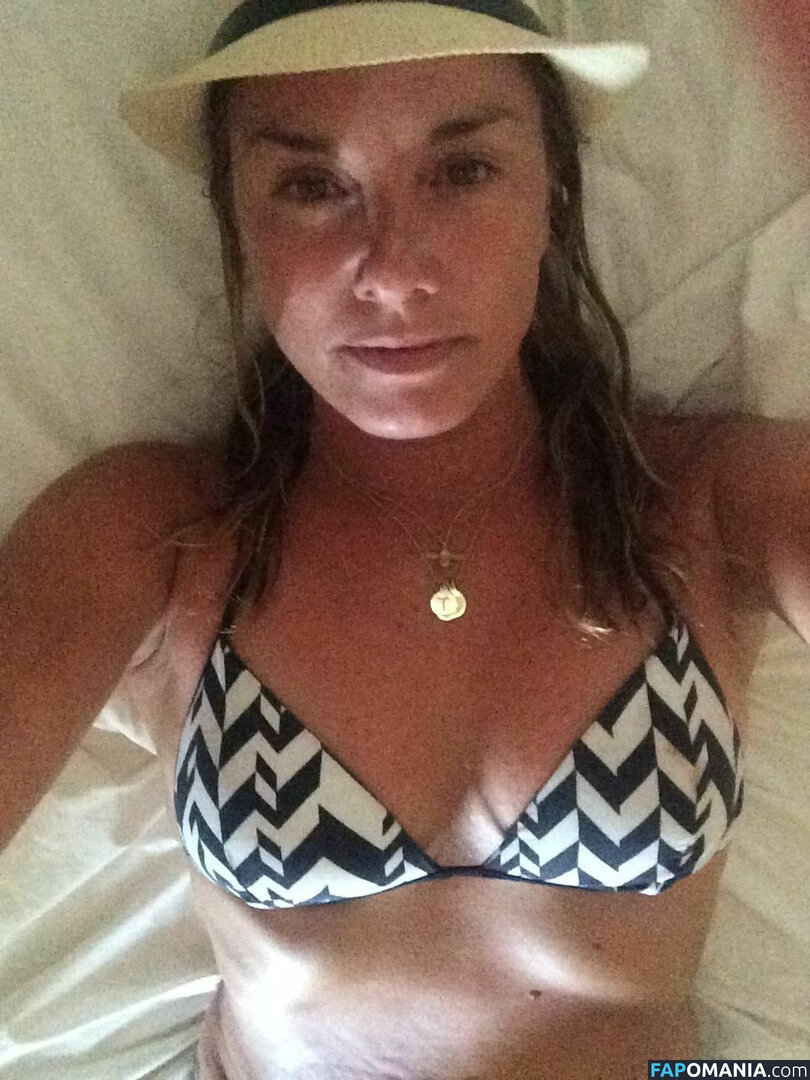 Tamzin Outhwaite Naakt Gelekte foto #4