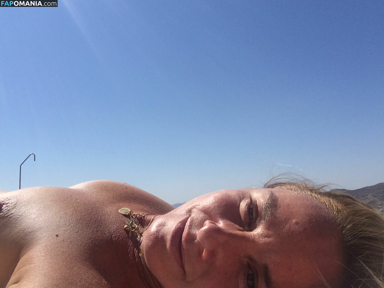 Tamzin Outhwaite Naakt Gelekte foto #5