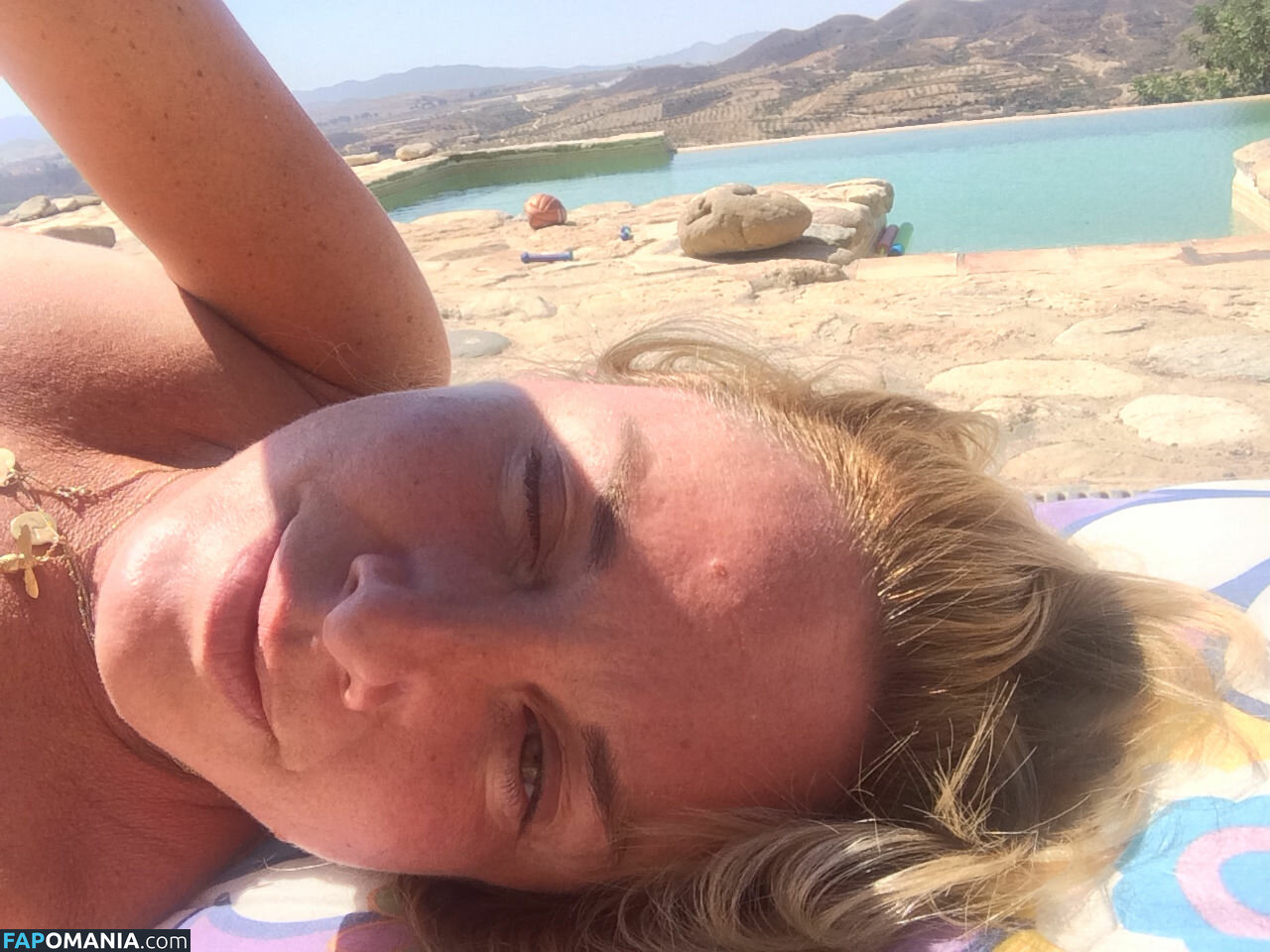 Tamzin Outhwaite Naakt Gelekte foto #6
