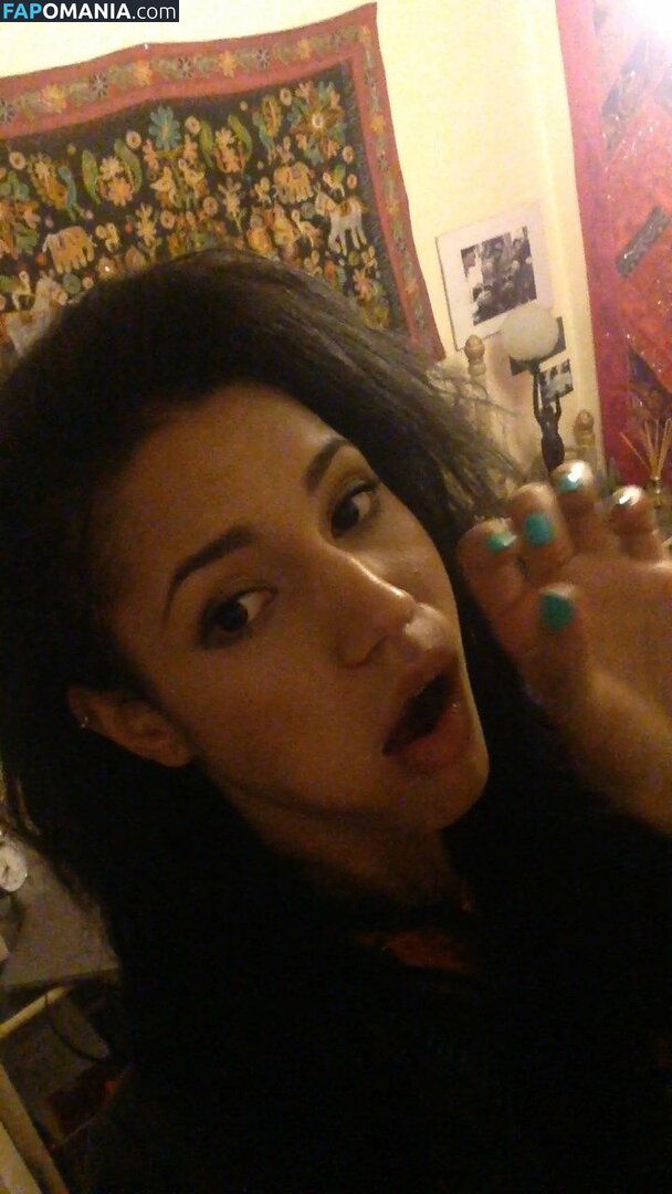 Vick Hope Naakt Gelekte foto #45