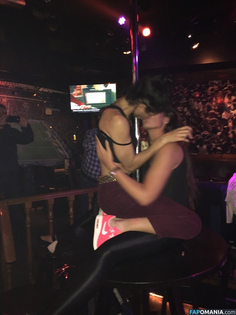 Vick Hope Naakt Gelekte foto #247