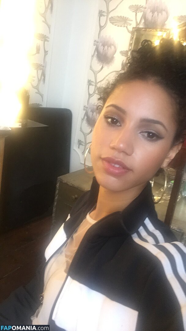 Vick Hope Naakt Gelekte foto #339