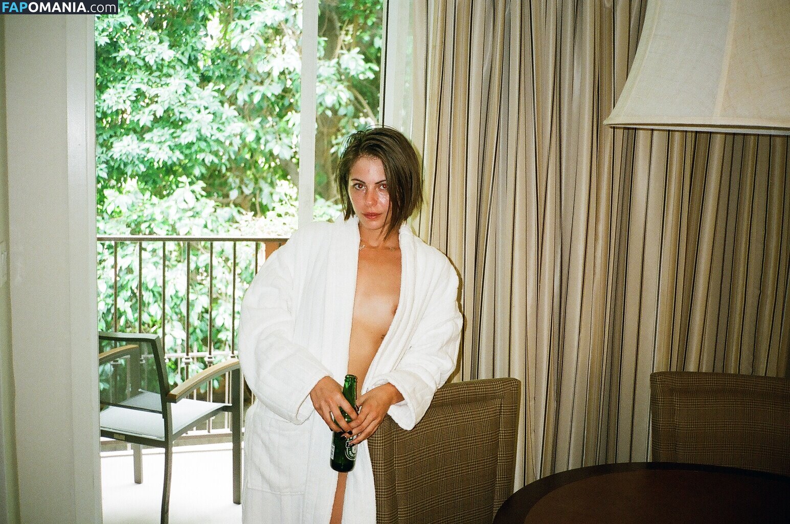 Willa Holland Naakt Gelekte foto #18
