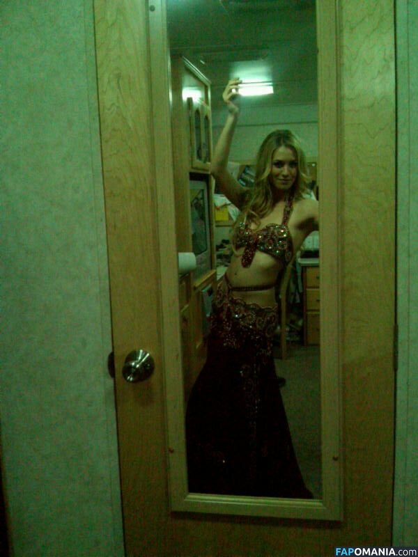 Yvonne Strahovski Naakt Gelekte foto #32