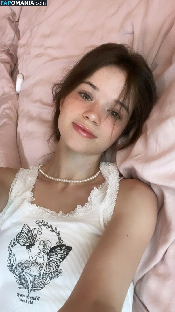  / A_Bit_Rebecca / A_Little_Rebecca Naakt OnlyFans  Gelekte foto #4