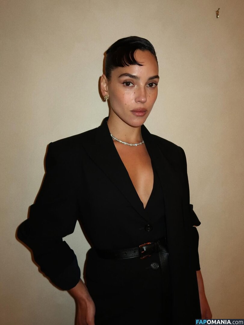 Adria Arjona / adriaarjona Naakt OnlyFans  Gelekte foto #4