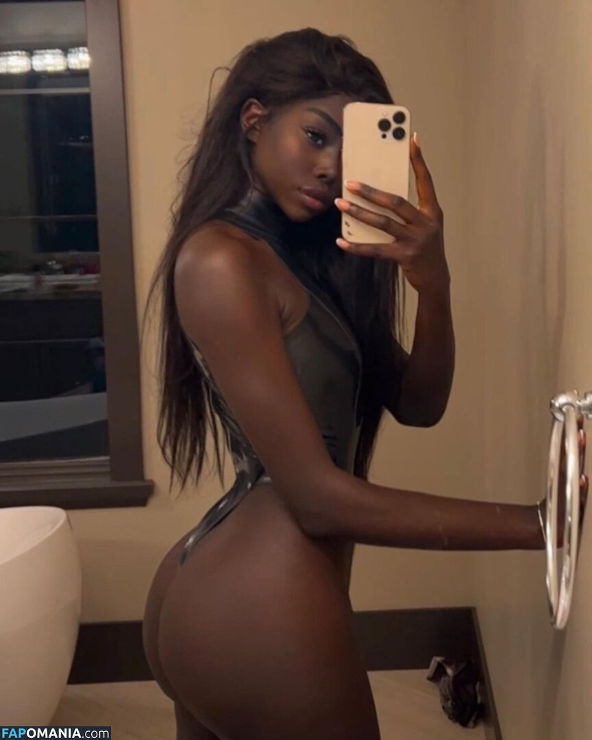 African Booty Meat / curvyandnatural Naakt OnlyFans  Gelekte foto #2