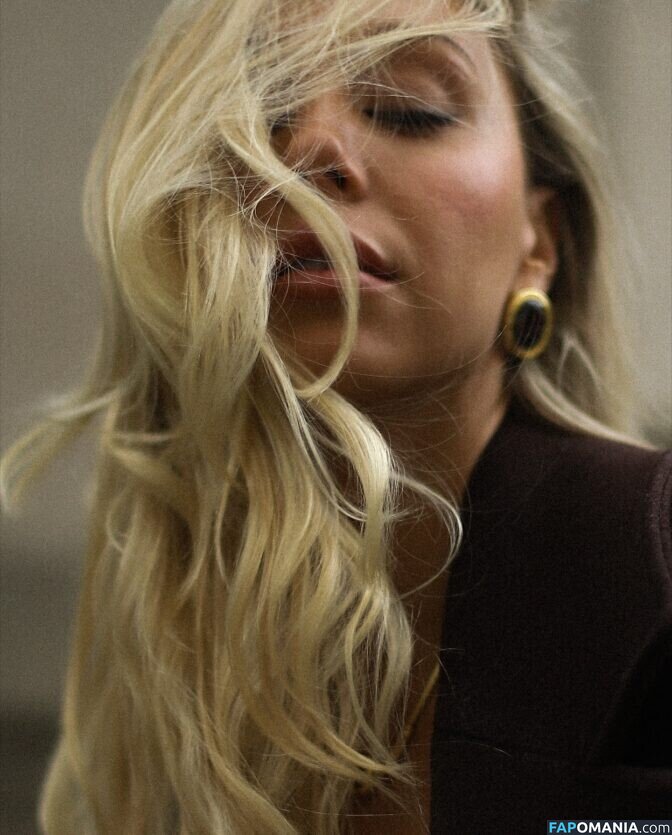 Alexis Ren / alexisren / alexisreng / alexxissren Naakt OnlyFans  Gelekte foto #1024