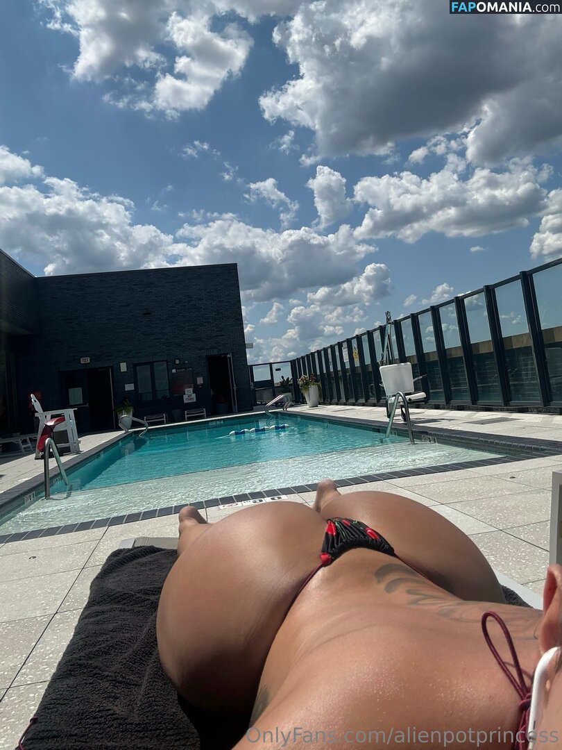 AlienPotPrincess / _alienpotprincess_ Naakt OnlyFans  Gelekte foto #9
