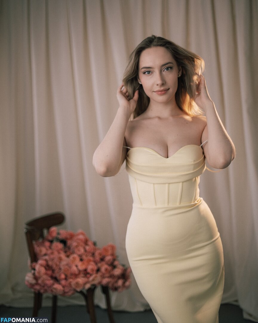 Alissa Strekozova / alissaofficial_ Naakt OnlyFans  Gelekte foto #7
