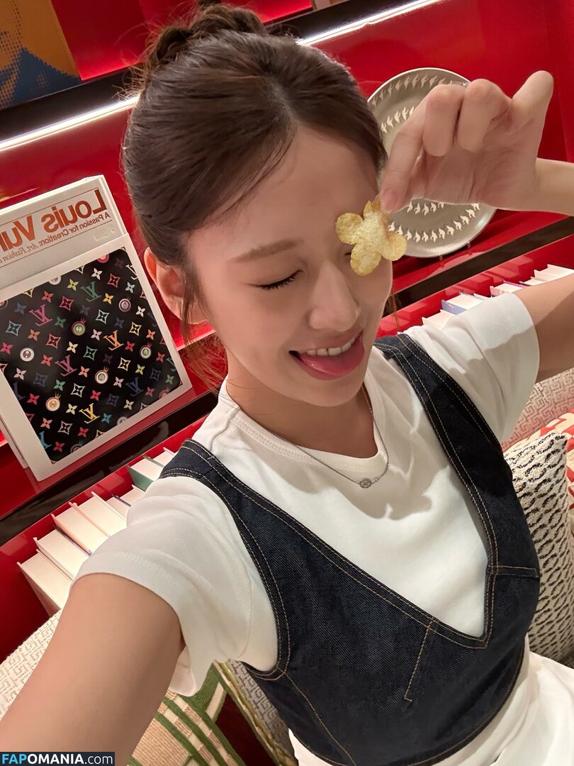 An IVE / An Yujin 안유진 | / _yujin_an Naakt OnlyFans  Gelekte foto #5