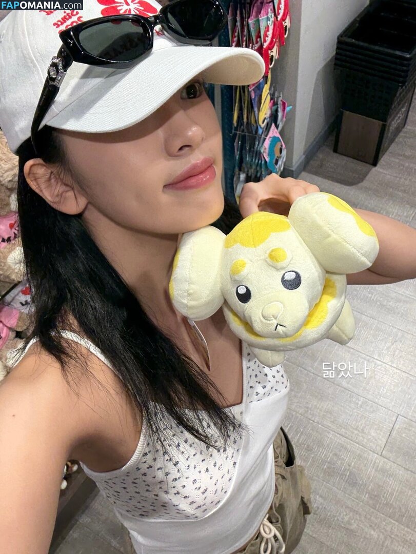 An IVE / An Yujin 안유진 | / _yujin_an Naakt OnlyFans  Gelekte foto #27