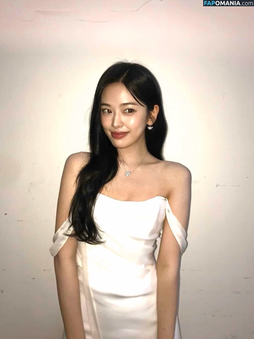 An IVE / An Yujin 안유진 | / _yujin_an Naakt OnlyFans  Gelekte foto #29