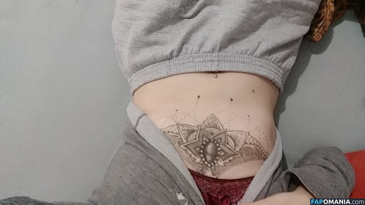 Ana Schineider / aninha MusadoMetal / aninhaaagff / littlebuffblondie Naakt OnlyFans  Gelekte foto #1