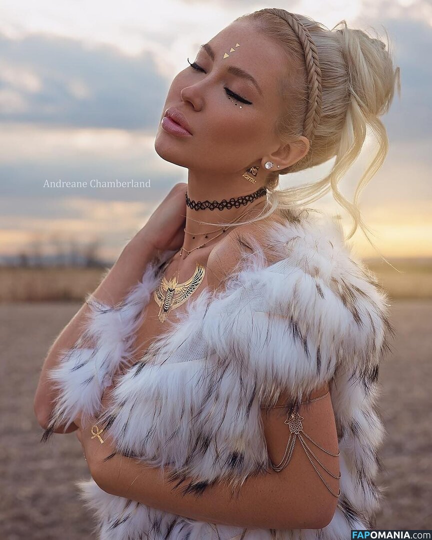 Andreane Chamberland / AndreaneC Naakt OnlyFans  Gelekte foto #5