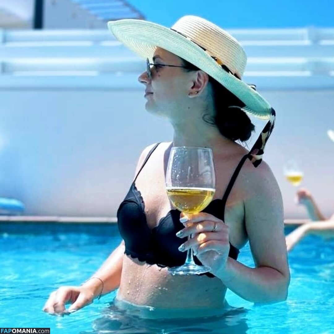 Andreea Birca / andreeaabirca / deea_deutza95 Naakt OnlyFans  Gelekte foto #3