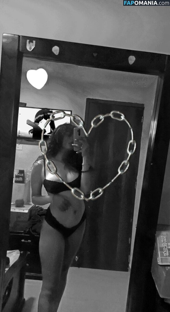 Angiela Zapata Leal / talktomellea Naakt OnlyFans  Gelekte foto #11