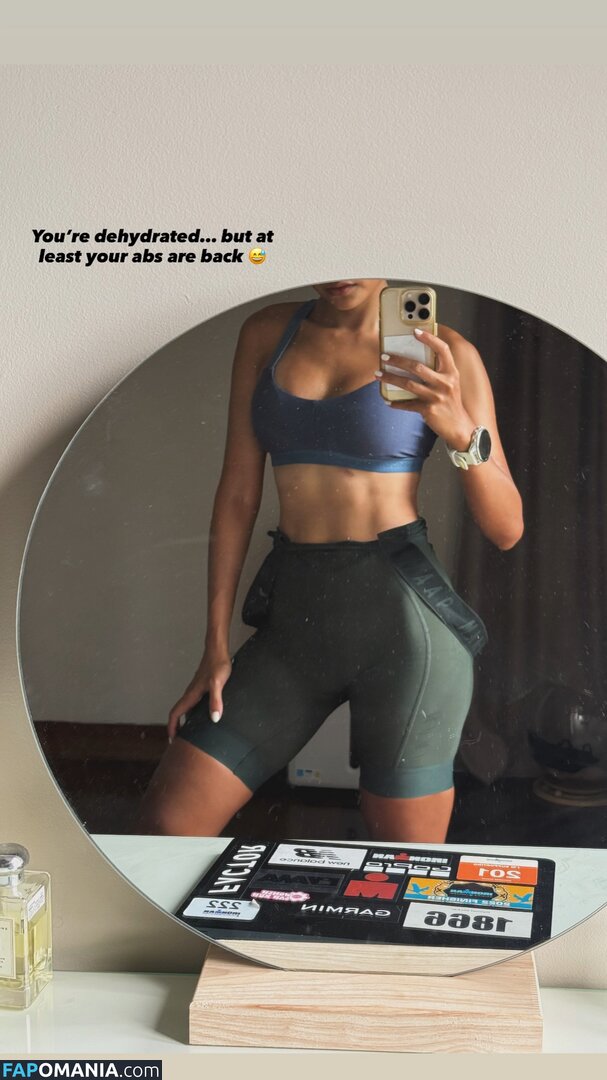 Ann Pow / https: Naakt OnlyFans  Gelekte foto #1