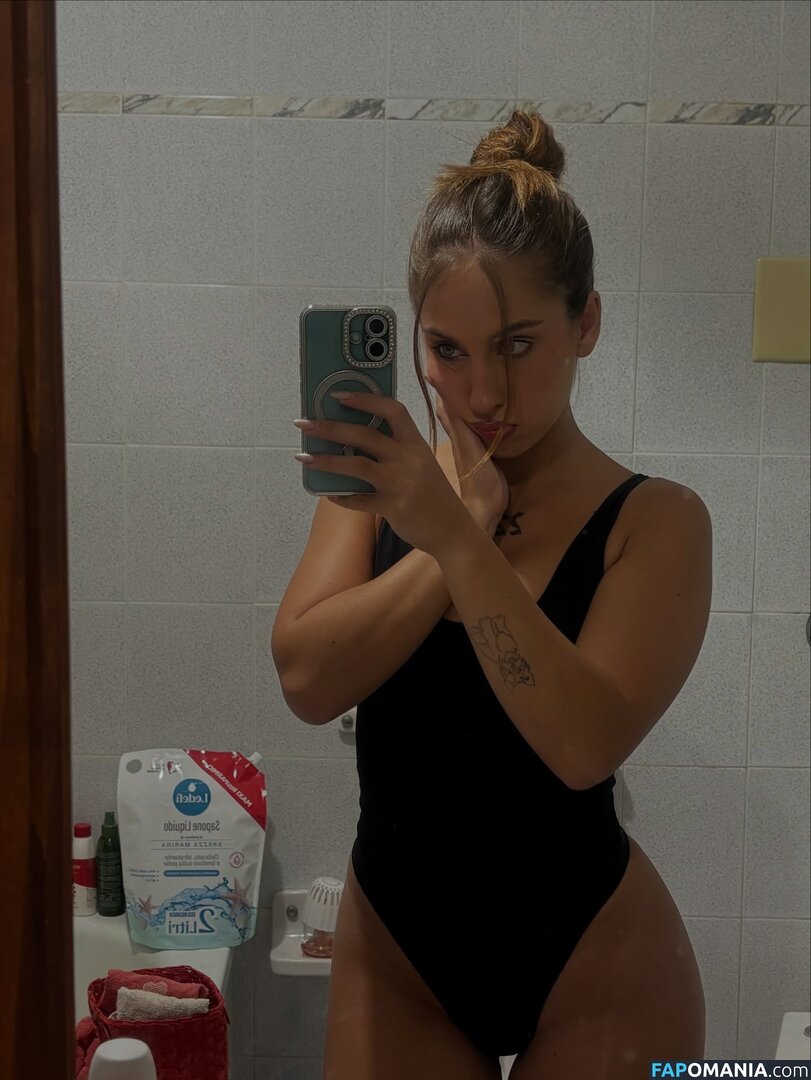 Annalisa Derelitto / itsvlisa Naakt OnlyFans  Gelekte foto #3