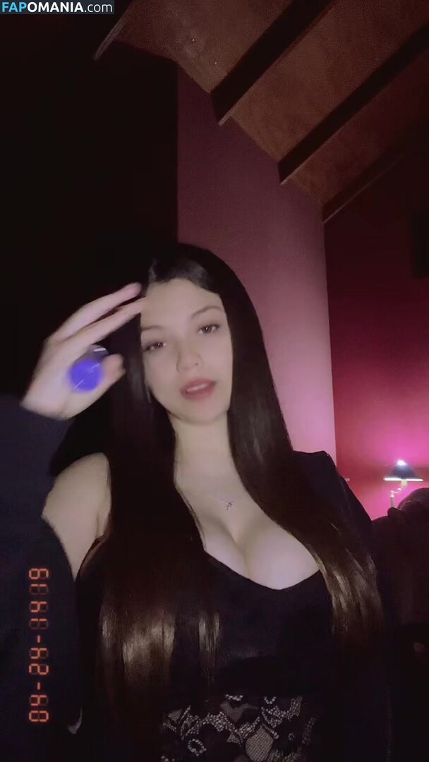 antoniia.blessed / https: Naakt OnlyFans  Gelekte foto #2