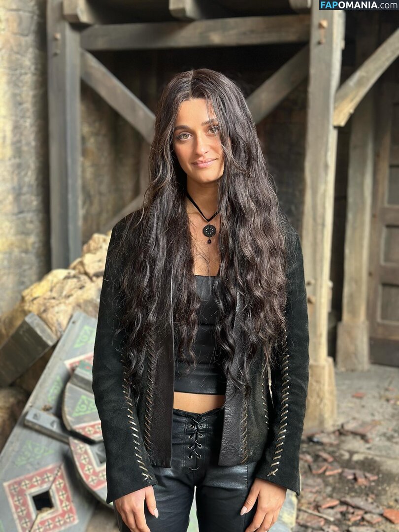 Anya Chalotra / anyachalotra Naakt OnlyFans  Gelekte foto #4