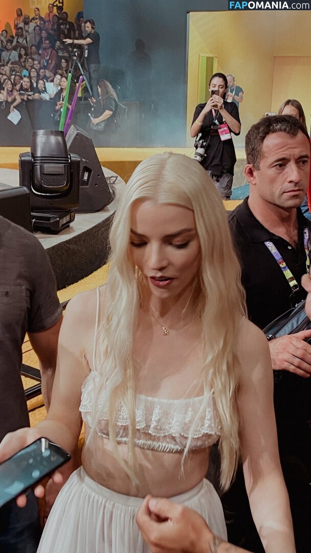 Anya Taylor-Joy / anyataylorjoy / taylorjoyvip Naakt OnlyFans  Gelekte foto #2069