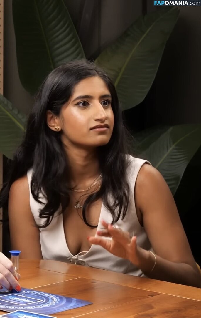 Arasha Lalani / arashalalani / arashalalani_ Naakt OnlyFans  Gelekte foto #2