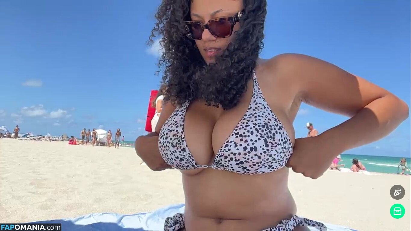 _ari.v / myalteregovira / viramyalterego Naakt OnlyFans  Gelekte foto #4